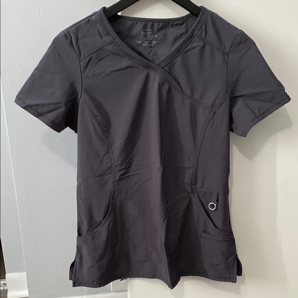 COPY - Small Cherokee infinity scrub top grey